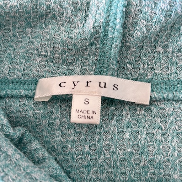 CUTE  PULLOVER - Picture 5 of 5